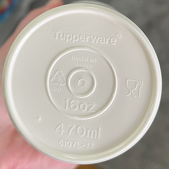 Vintage Tupperware Disney Cups Mickey Mouse, Donald Duck, Goofy 16oz Plastic Cup - Picture 5 of 5